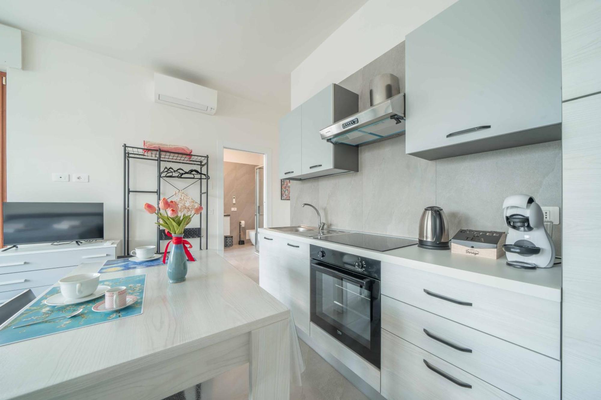 Einstein - Modern Apartment With Balcony سوما لومباردو المظهر الخارجي الصورة